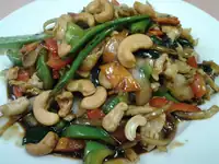 Cashew Chicken (Mildly Spicy)