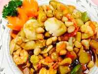 Lemongrass Seafood With Macadamia (Mildly Spicy)